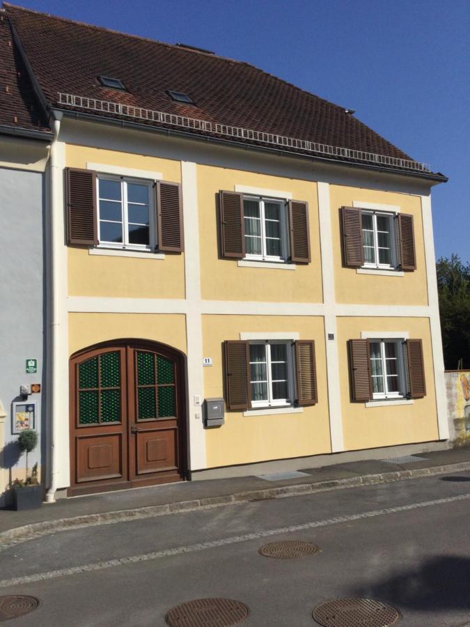 Altstadt-Apartments Bad Radkersburg - Ihr Zuhause Auf Reisen Bagian luar foto