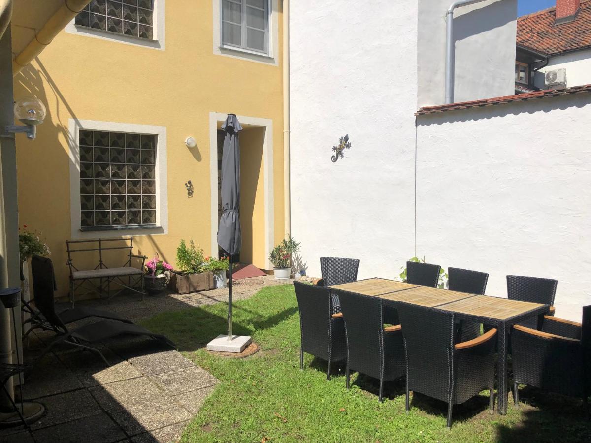 Altstadt-Apartments Bad Radkersburg - Ihr Zuhause Auf Reisen Bagian luar foto